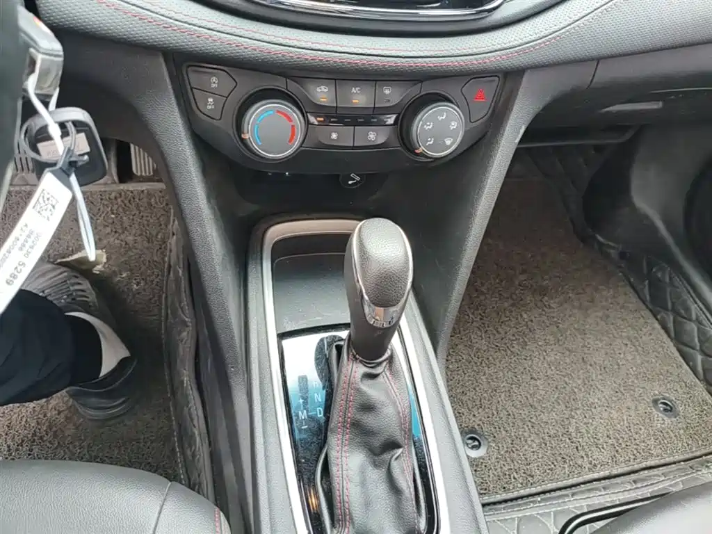 Chevrolet Monza 2020 Mild Hybrid RS 330T Automatic Smooth Edition фото 14