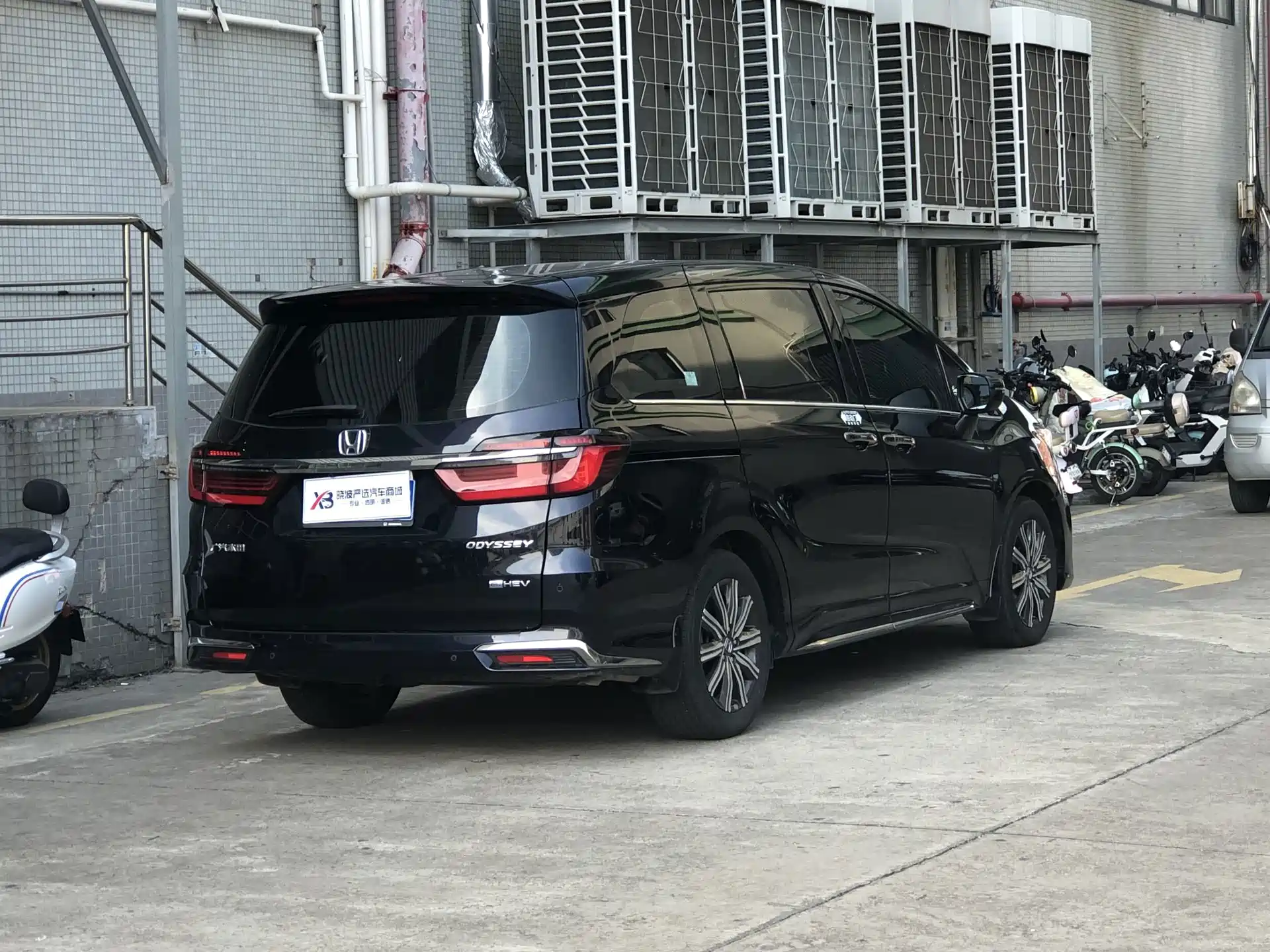 Photo 8 - Honda Odyssey