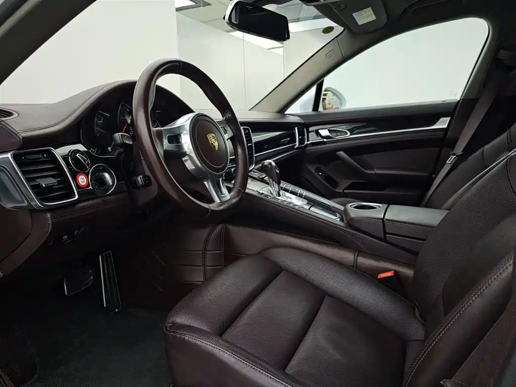 Porsche Panamera 2016 Panamera Edition 3.0T фото 3