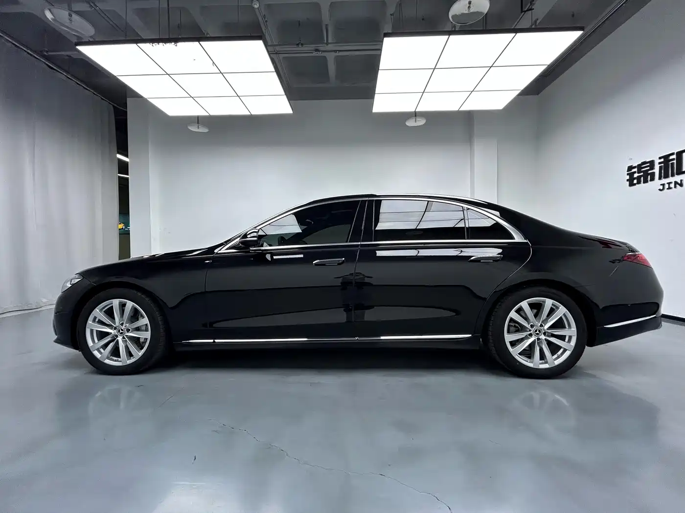 Mercedes-Benz S-Class 2024 S 400 L Business Edition фото 11