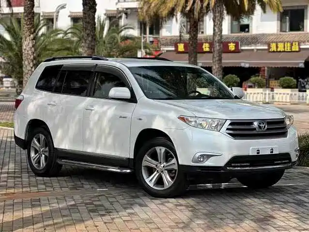 Toyota Highlander 2012 2.7L 2WD 7-Seater Luxury Edition фото 3