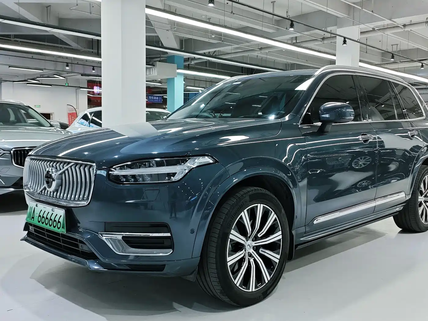Volvo XC90 Plug-in Hybrid 2021 E-Drive Hybrid T8 Premium Luxury 7-Seater