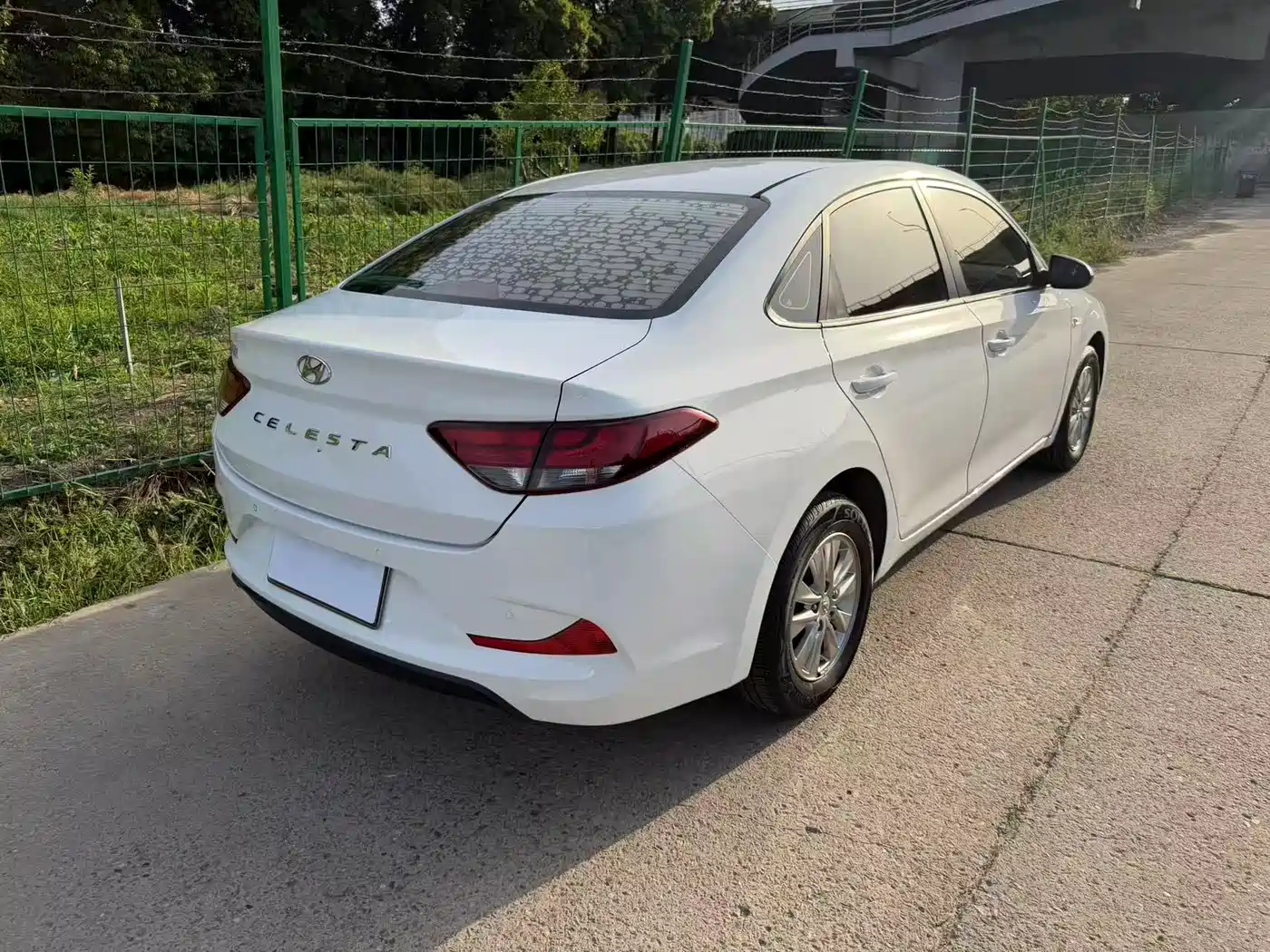 Hyundai Elantra 2018 1.6L Automatic Pleasing Edition GL China VI фото 14