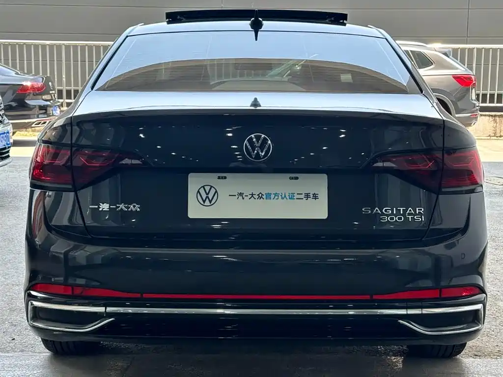 Volkswagen Sagitar 2023 300TSI DSG Surpassing Edition фото 17