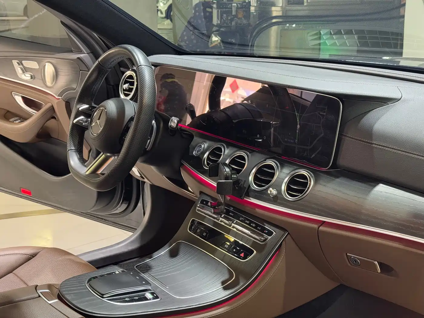 Mercedes-Benz E-Class 2023 E 300 L Sport Luxury фото 5