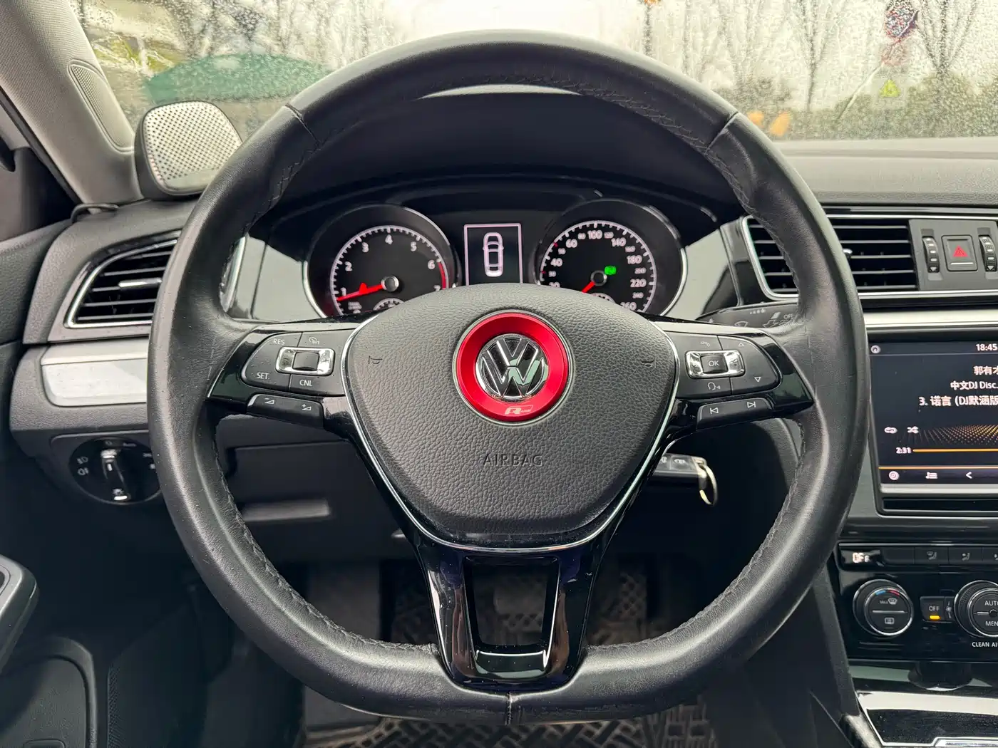 Volkswagen Lamando 2018 280TSI DSG Comfort Edition фото 11