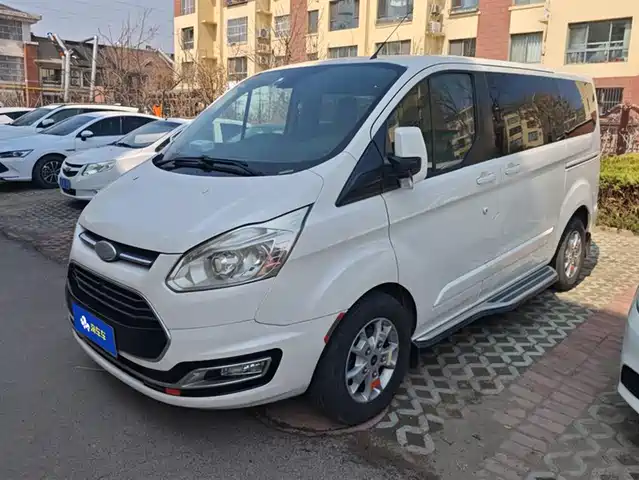 FORD TOURUIOU