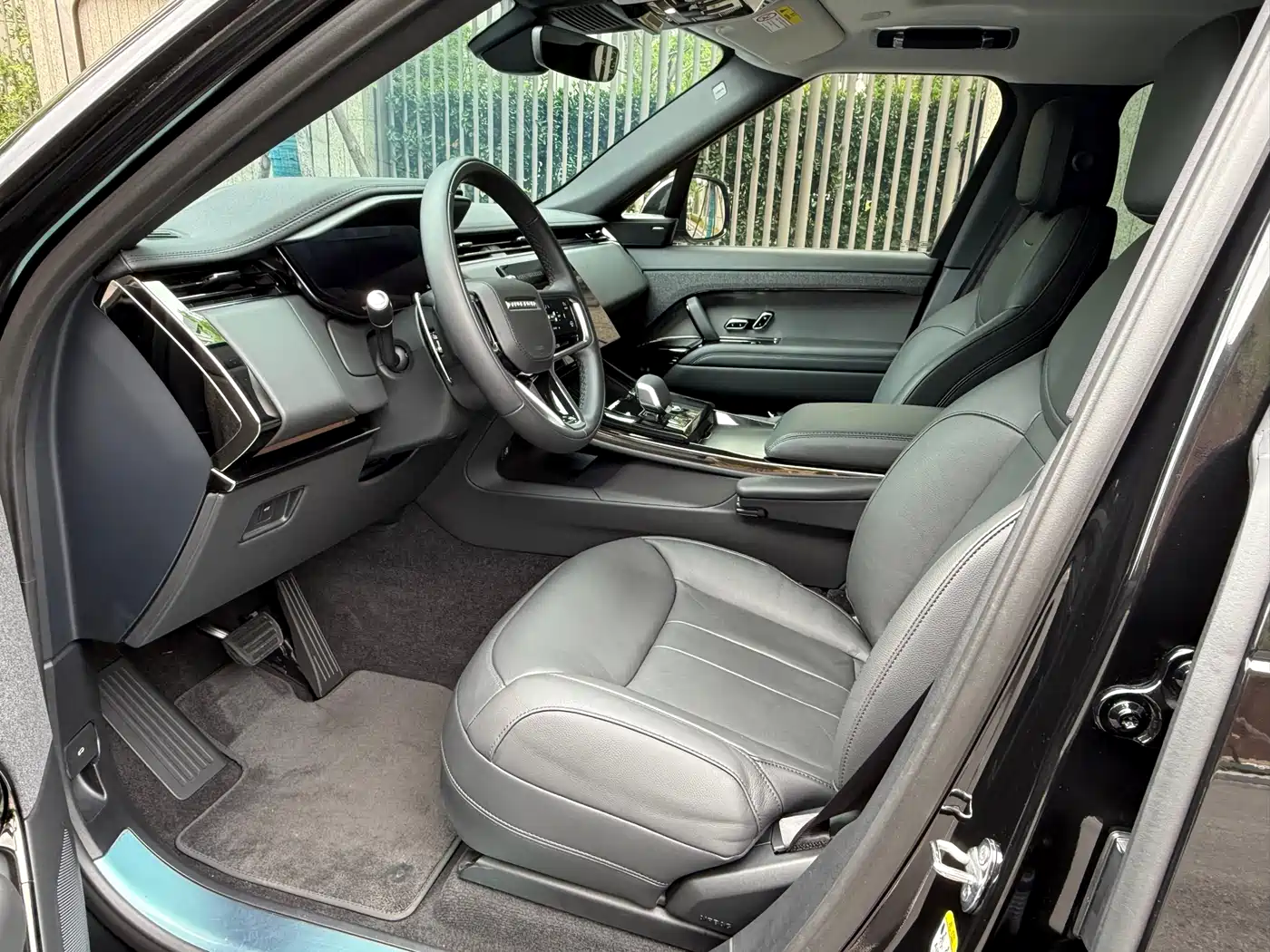 Land Rover Range Rover Sport 2024 360PS S фото 3