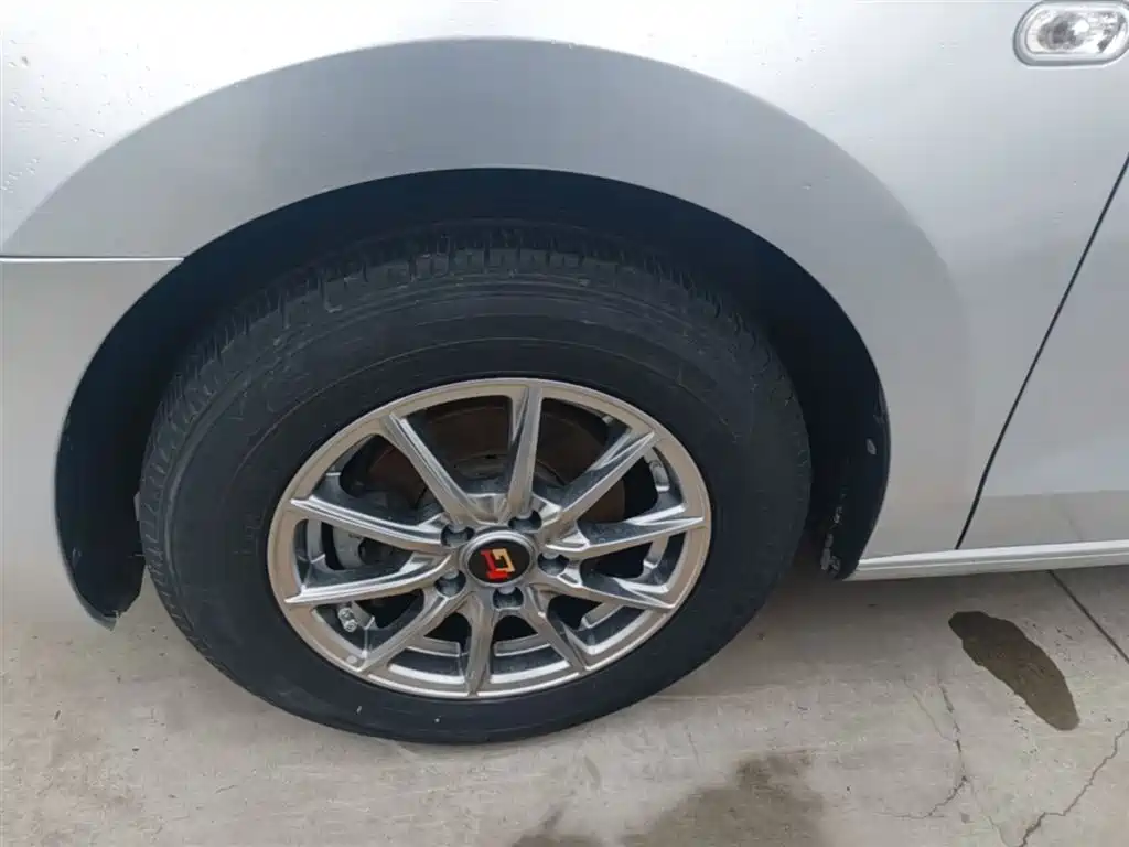 Volkswagen Jetta 2015 Value Edition 1.6L Manual Fashion фото 22