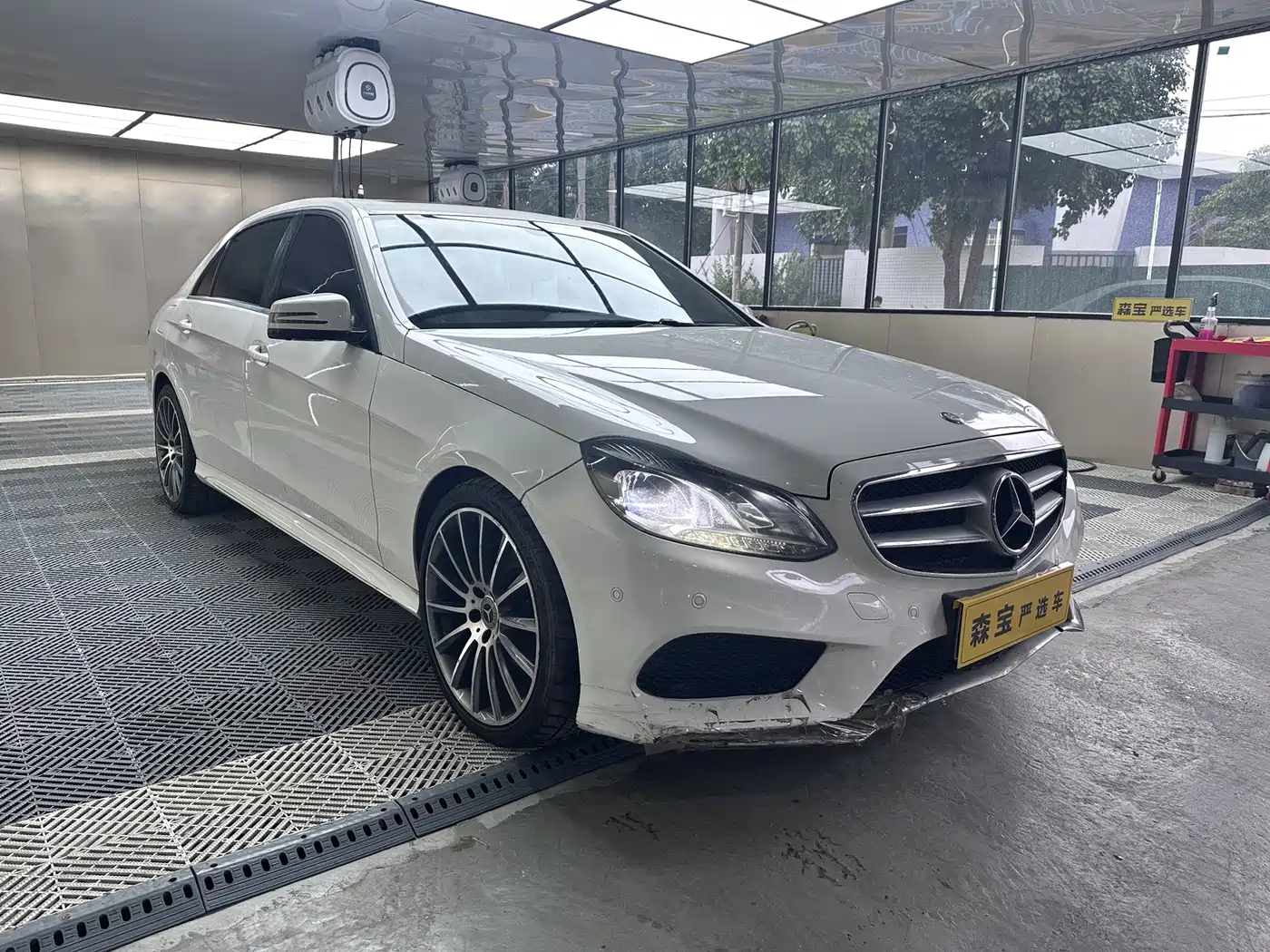 Mercedes-Benz E-Class 2015 E 260 L Sport фото 3