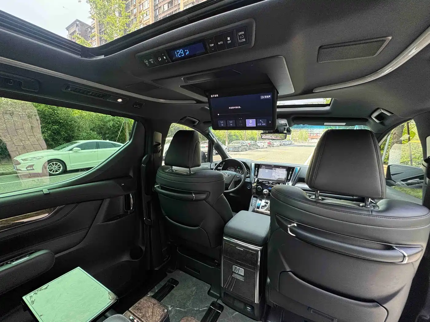 Toyota Alphard 2021 Hybrid 2.5L Ultimate фото 5
