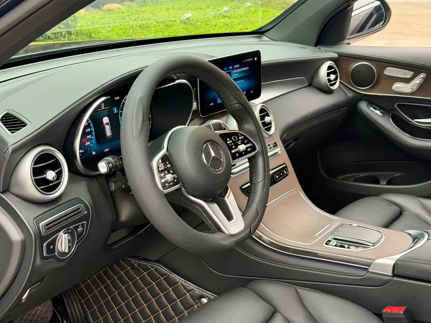 Mercedes-Benz GLC 2022 Model GLC 300 L 4MATIC Dynamic Edition фото 8