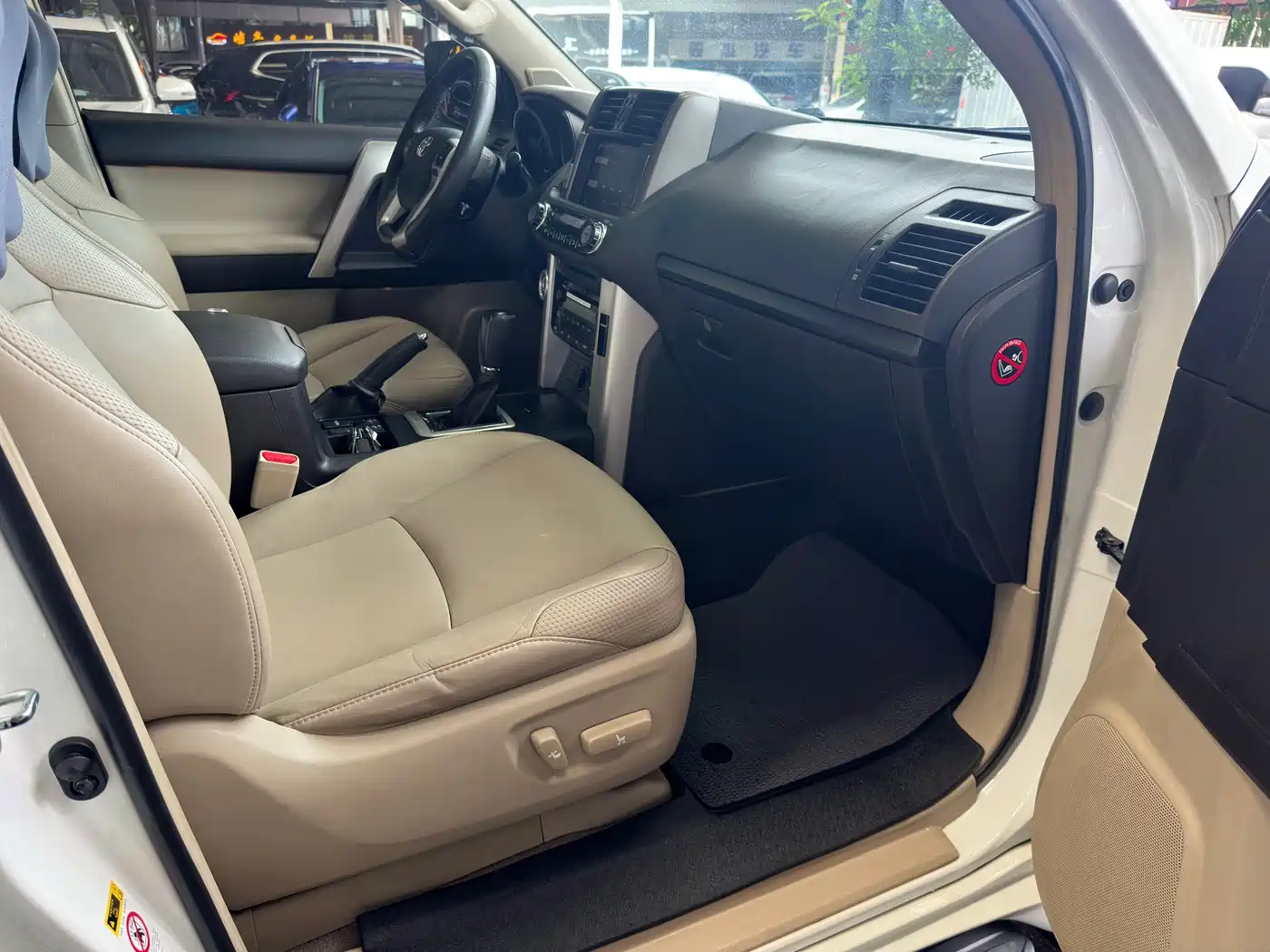 Toyota Prado 2010 4.0L Automatic TX-L NAVI фото 19