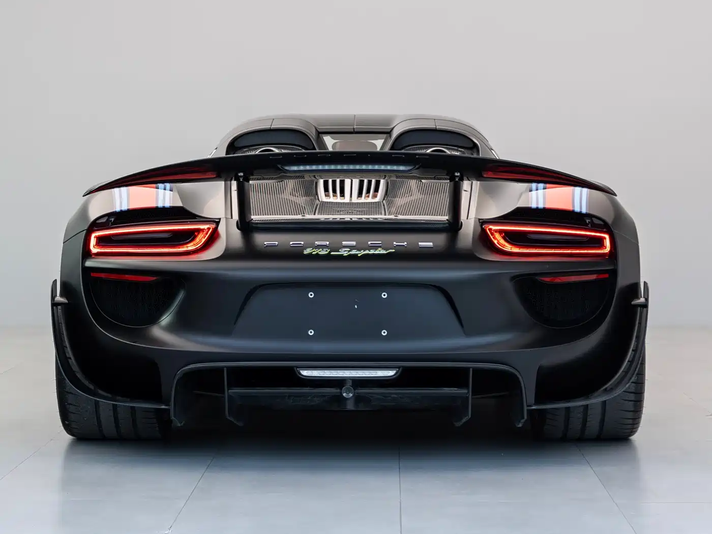 PORSCHE 918 SPYDER