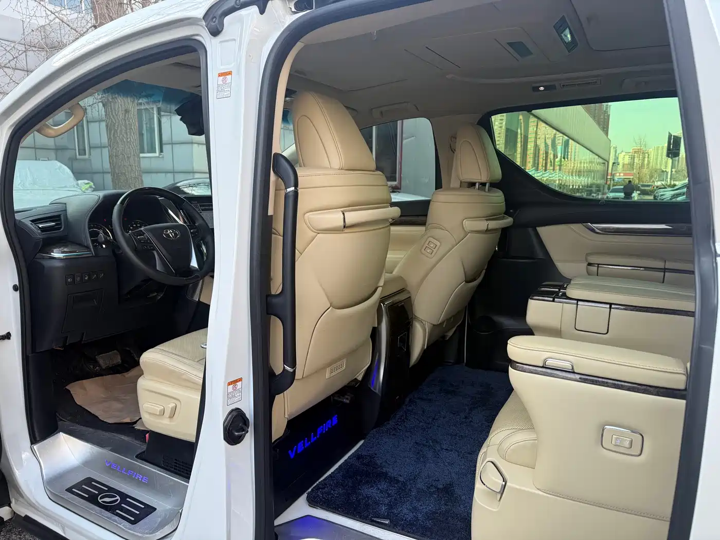 Toyota Vellfire 2021 Crown Hybrid 2.5L HV Supreme Edition фото 11