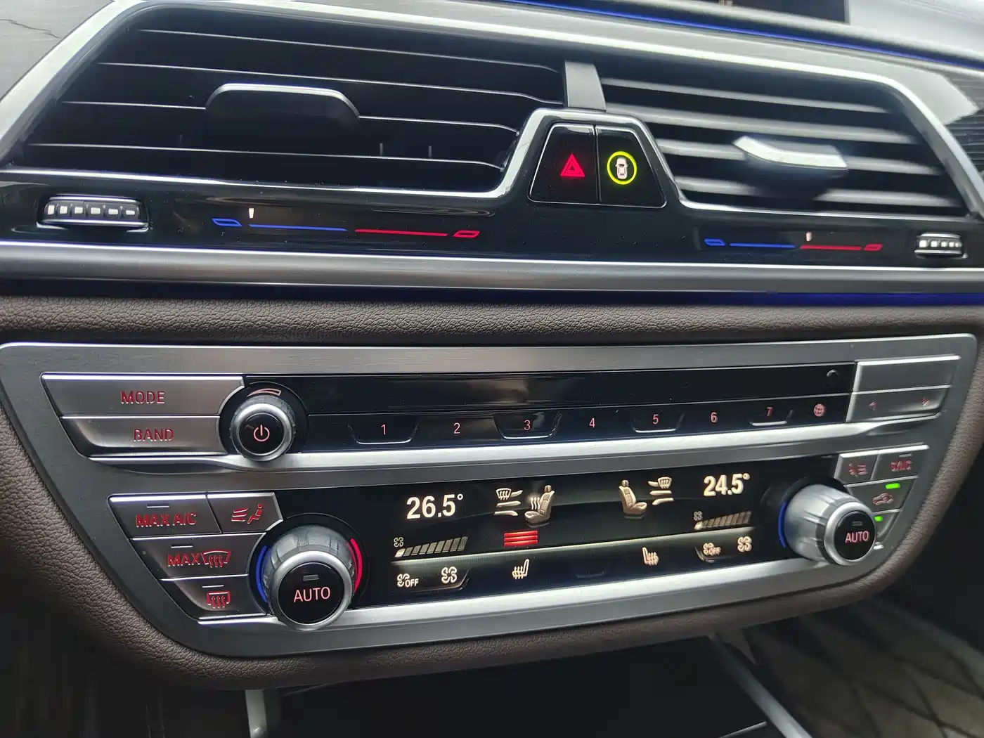 BMW 7 Series 2021 Model 730Li M Sport Package фото 6