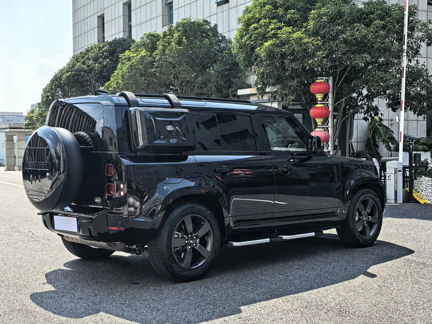 Land Rover Defender 2023 Facelift 110 3.0T P400 X-DYNAMIC HSE фото 4