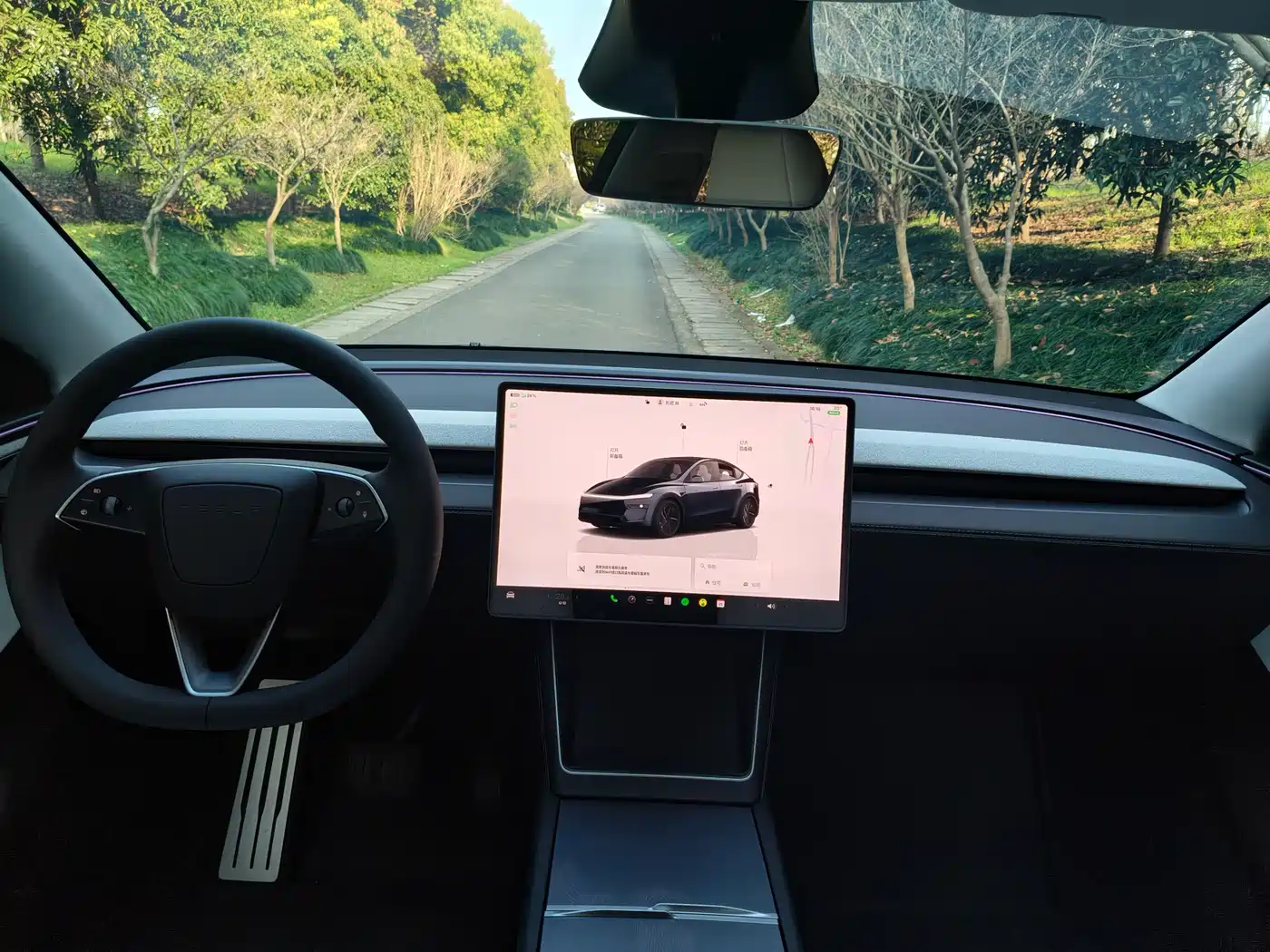 TESLA MODEL Y