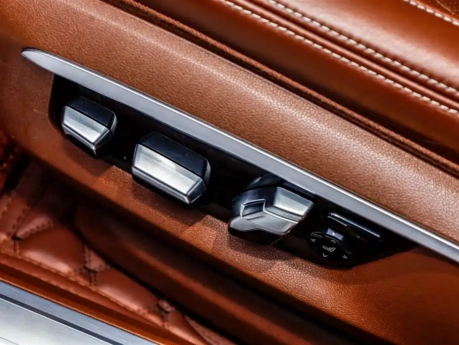 BMW 7 Series 2019 Facelift 740Li xDrive Executive Luxury Package фото 14