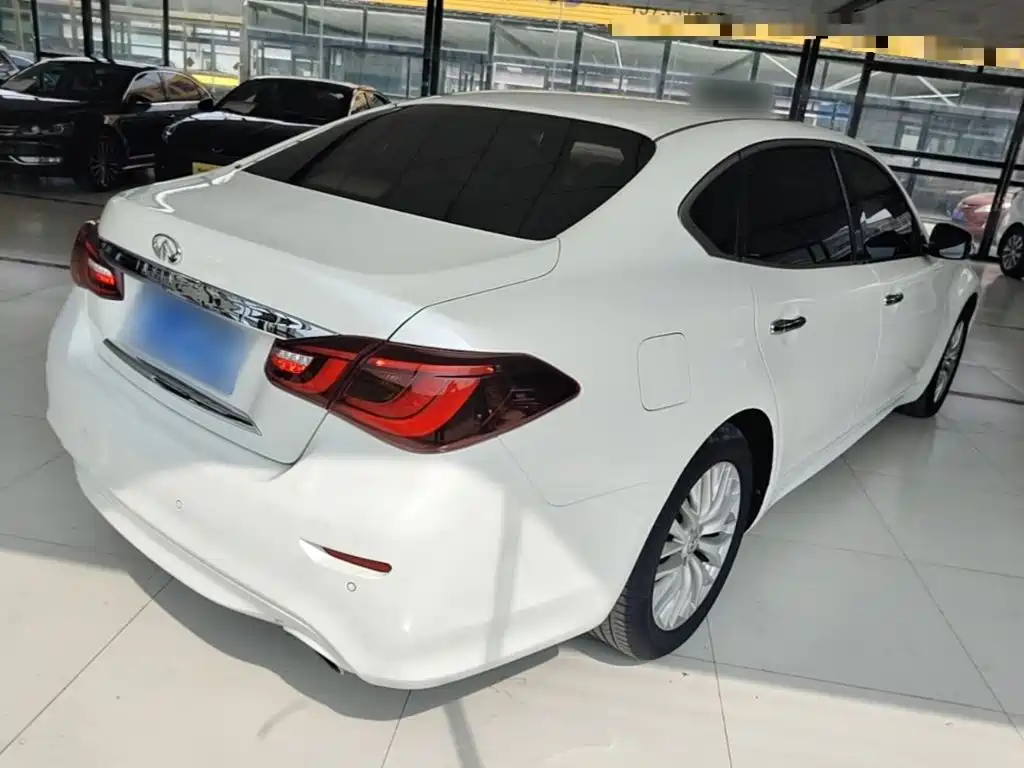 Infiniti Q70 2016 2015 Q70L 2.5L Enjoyment Edition