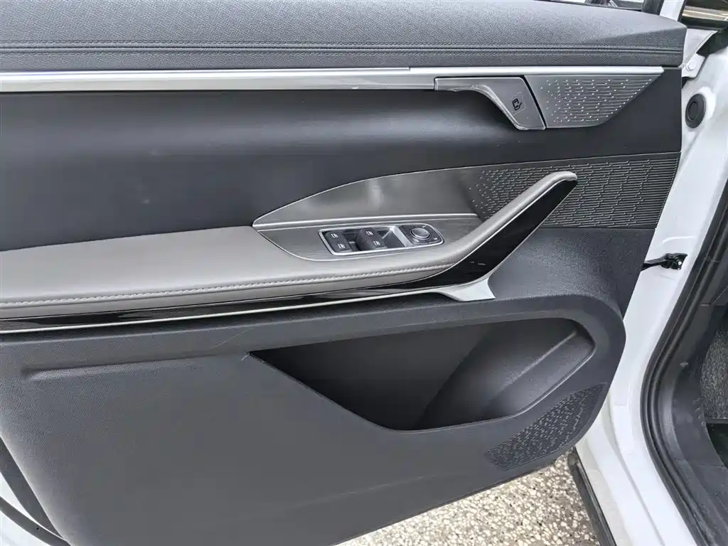 SAIC MAXUS EVERYONE 7