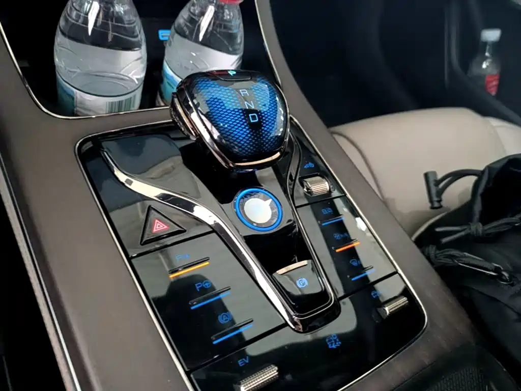 BYD Han 2025 2025 DM-i Smart Driving Edition 125KM LiDAR Flagship