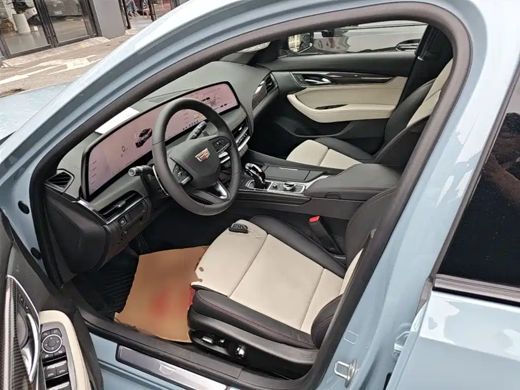 Cadillac CT5 2025 Model 28T Track Performance Edition + Peak Track Package фото 15