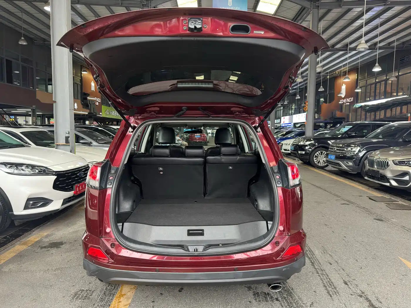 Toyota RAV4 Rongfang 2016 2.0L CVT 2WD Trend (China V) фото 6