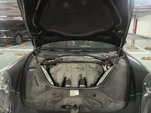 Porsche Panamera 2023 Panamera Executive Long Wheelbase 2.9T — фото 3