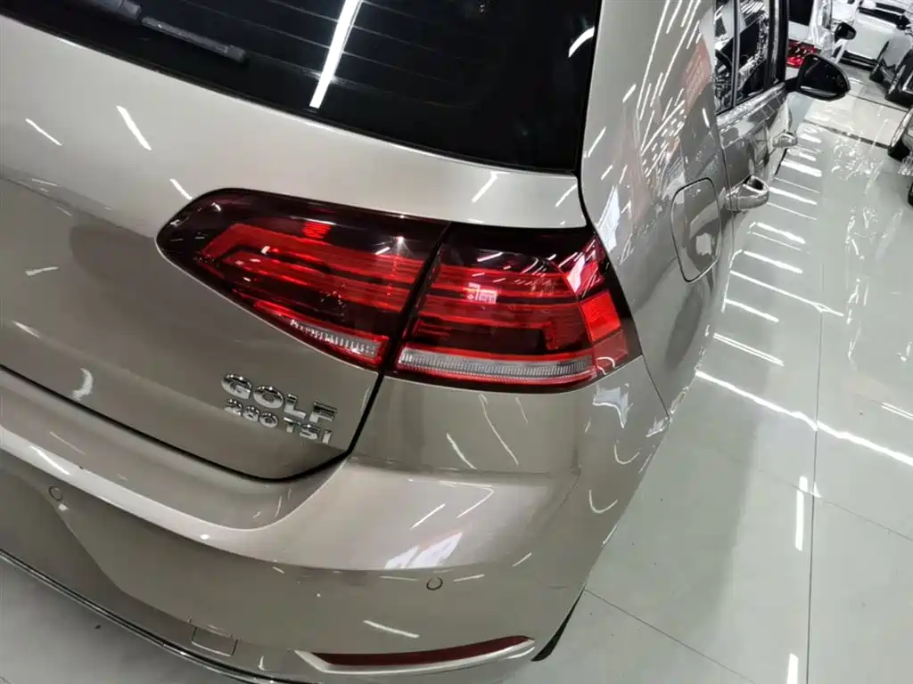 Volkswagen Golf 2020 Beloved Edition 280TSI DSG Comfort фото 8