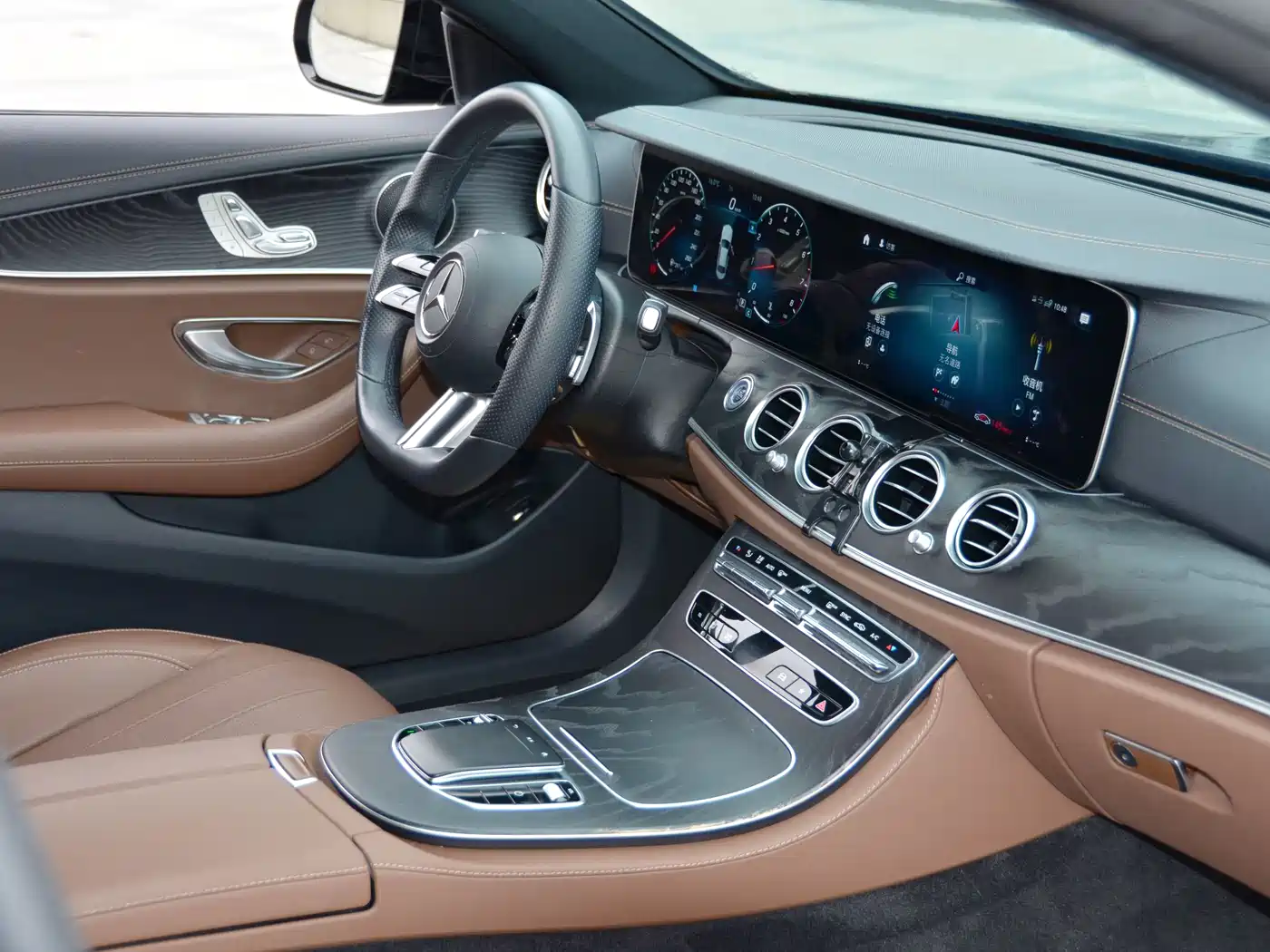 MERCEDES-BENZ E CLASS