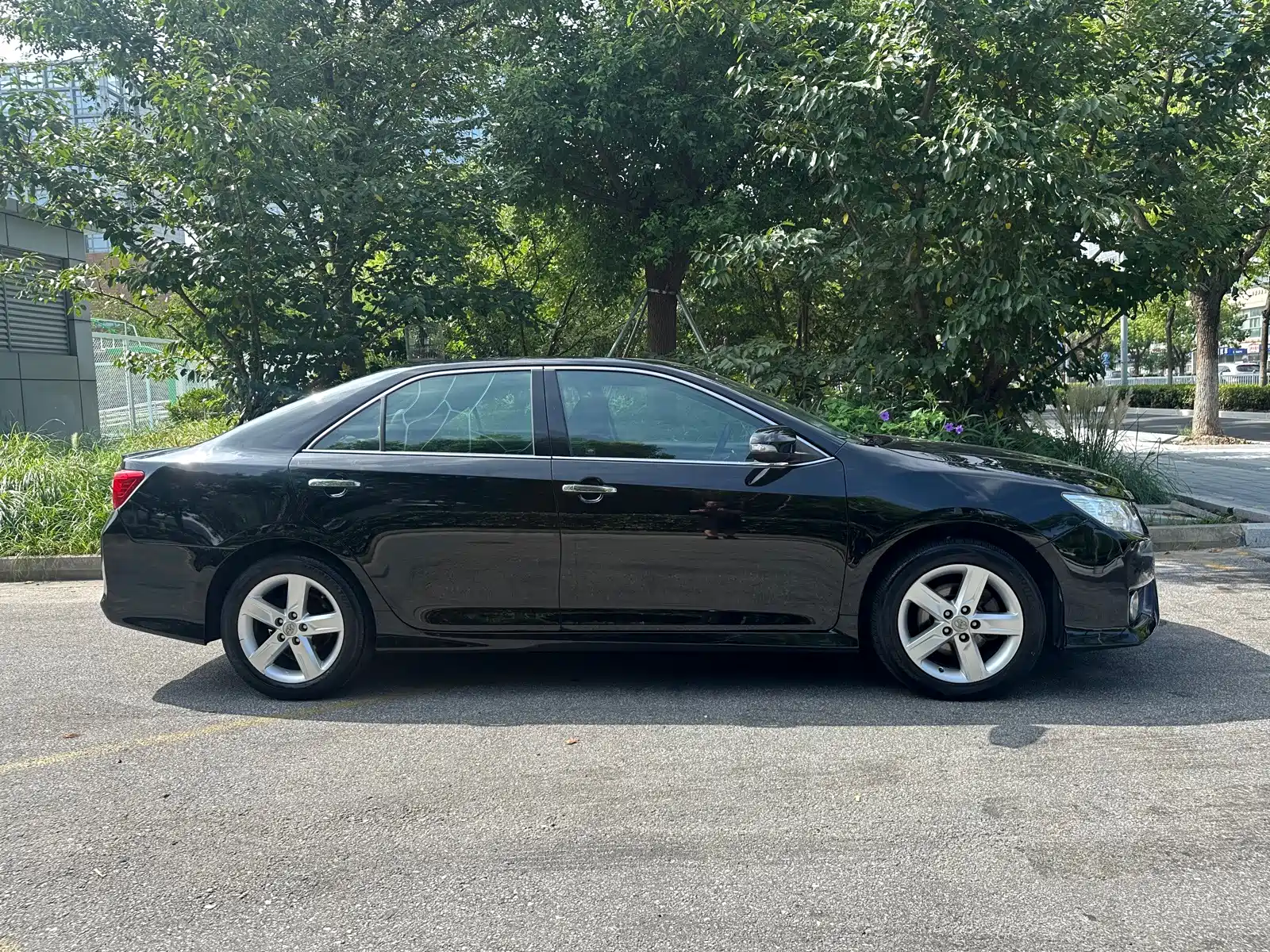 Фото 4 - Toyota Camry