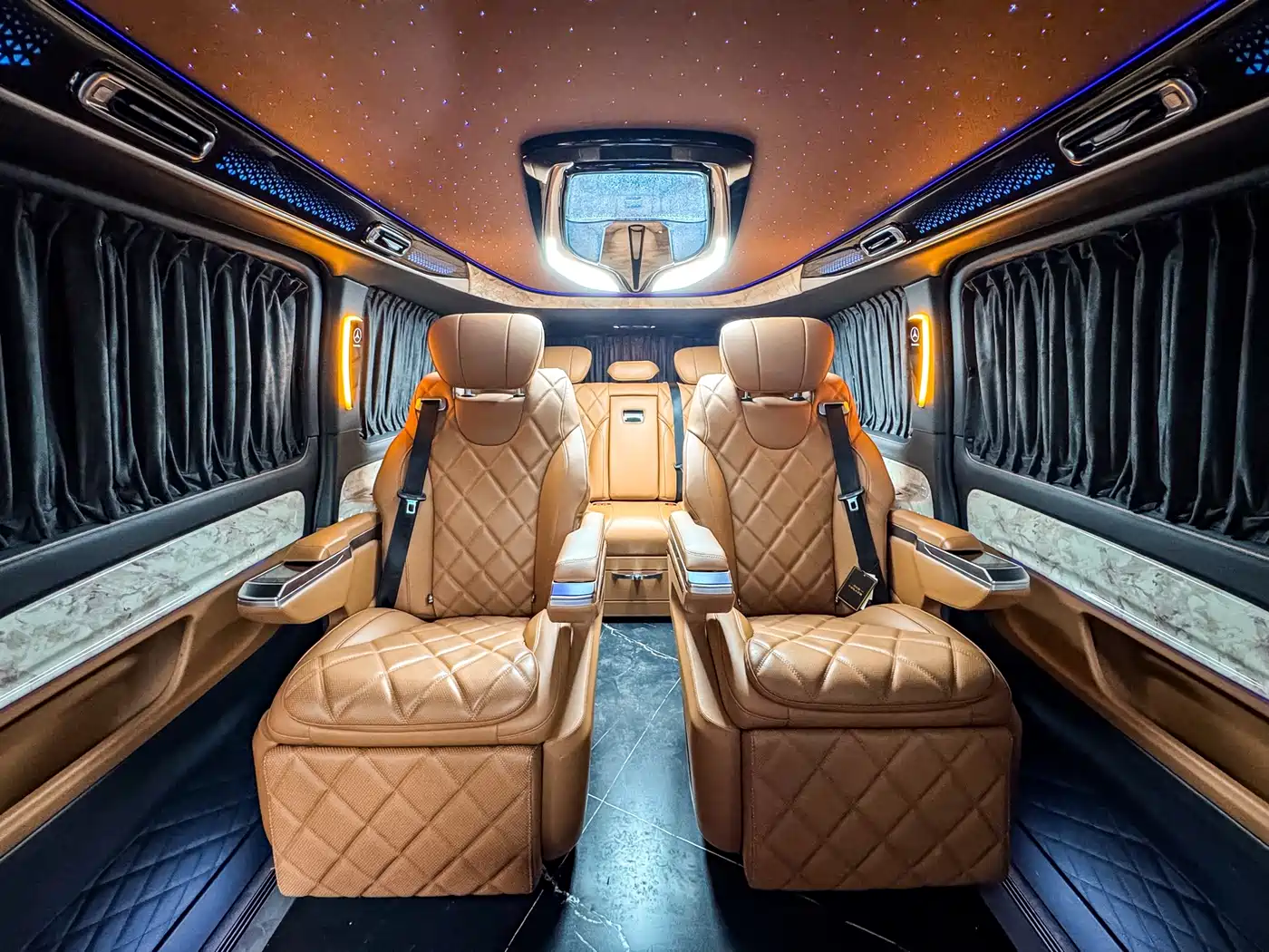 Mercedes-Benz Vito 2023 2.0T Business 7-Seater фото 21
