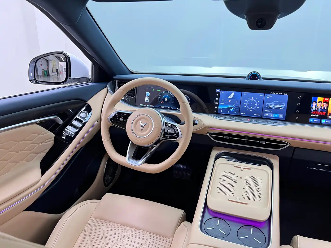 Voyah Auto VOYAH FREE 2023 4WD Extended Range Edition фото 21