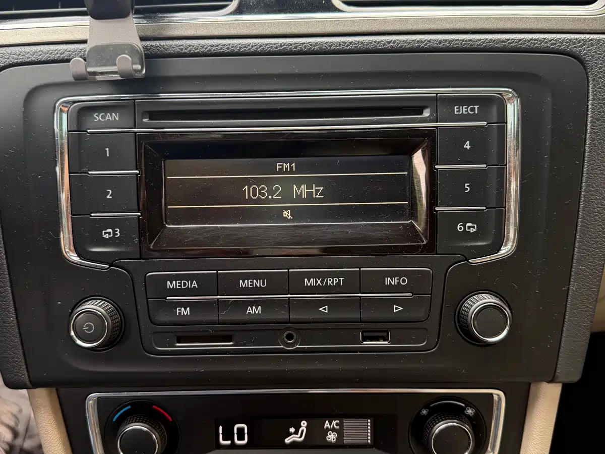 Volkswagen Santana 2013 2013 1.4L Manual Comfort Edition