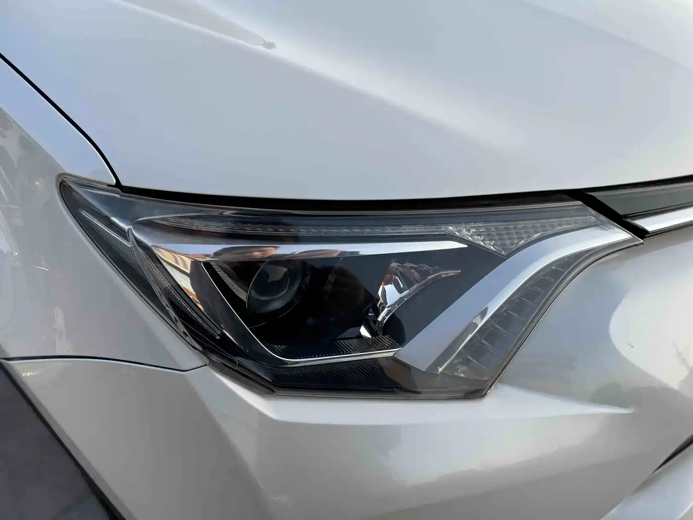 Toyota RAV4 Rongfang 2016 2.0L CVT 2WD Urban (China V) фото 20