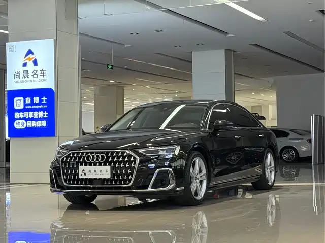AUDI A8
