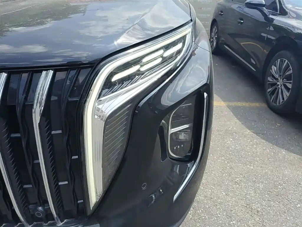 Hongqi HS7 PHEV 2024 2.0T PHEV 4WD Flagship Edition 6-seater фото 24