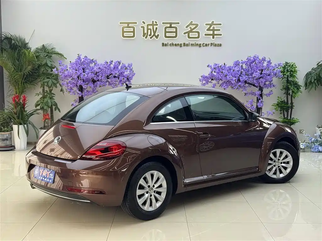 Volkswagen Beetle 2017 180TSI Enjoy фото 6
