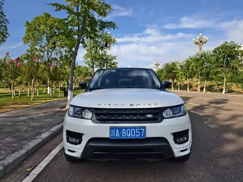 صورة 2 - Land Rover Range Rover Sport