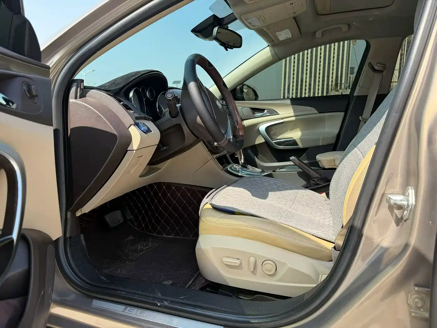 Buick Regal 2011 2.0L Comfort Edition фото 2
