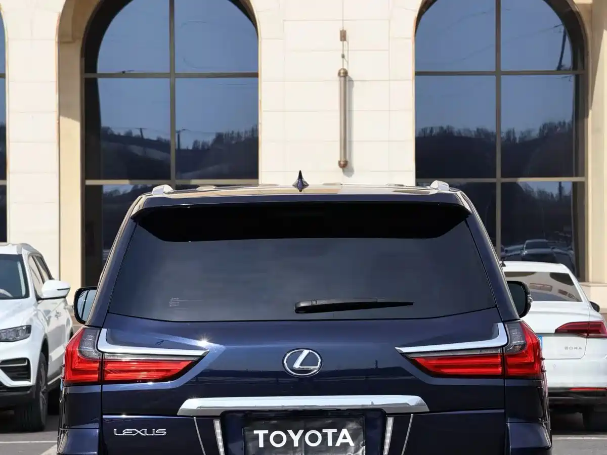 Lexus LX 2019 570 Peak Special Edition фото 9