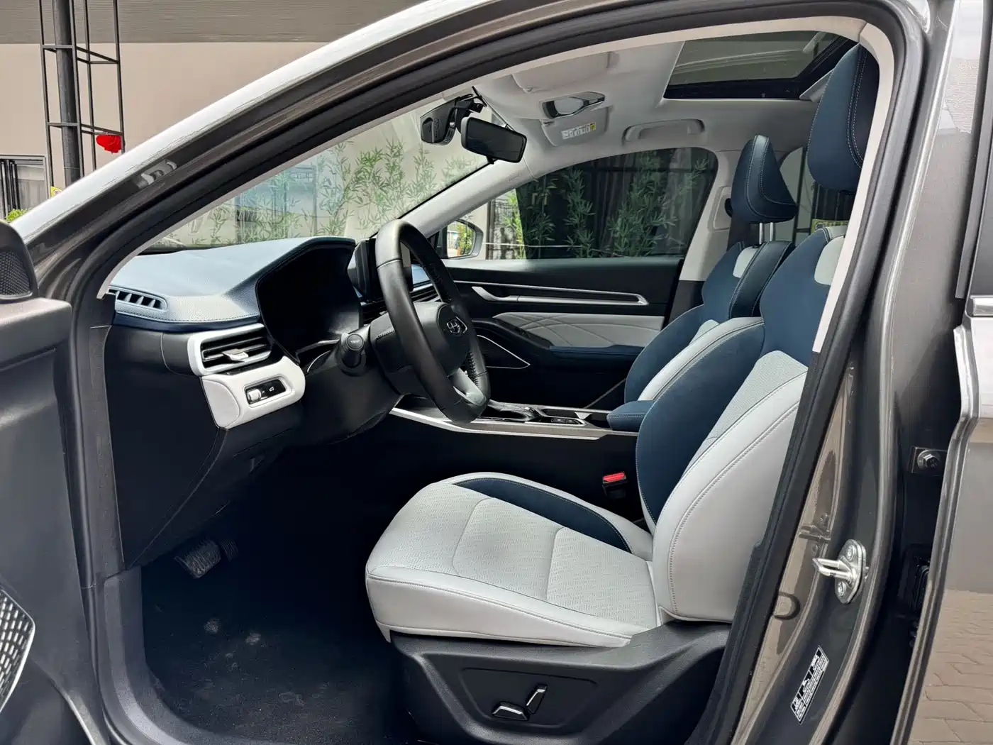 GEELY AUTOMOBILE EMGRAND