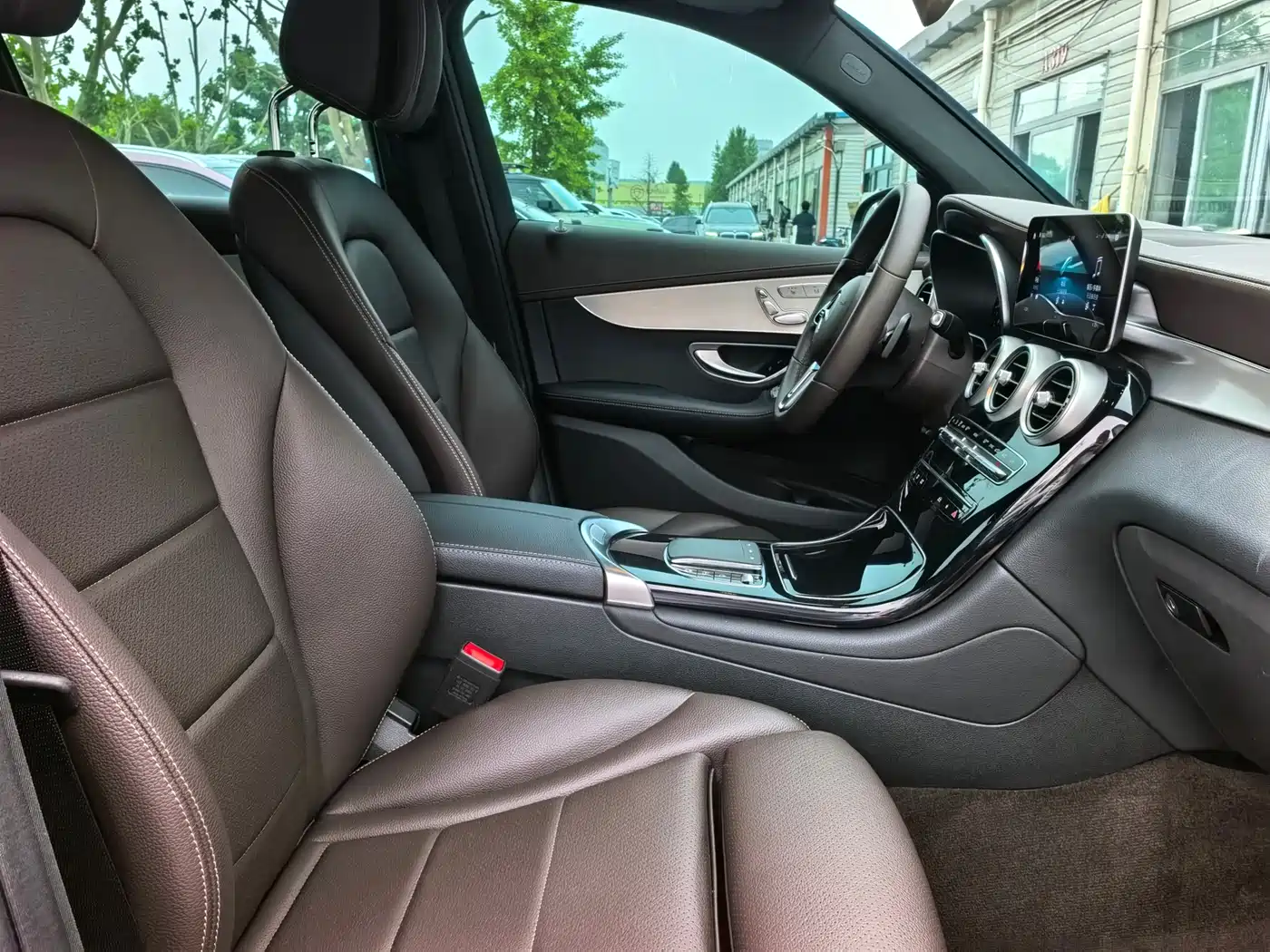 Mercedes-Benz GLC 2022 Facelift GLC 260 L 4MATIC Dynamic фото 12