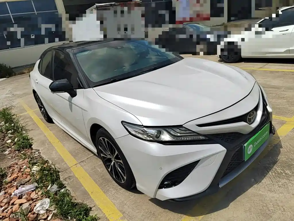 Photo 4 - Toyota Camry