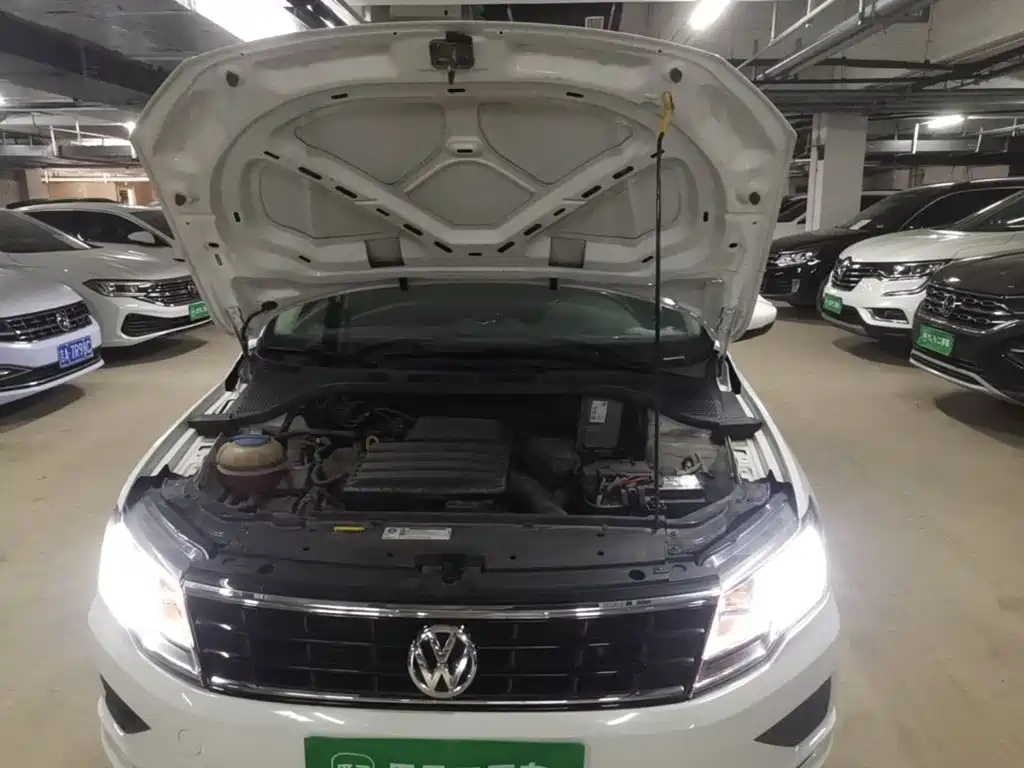 Фото 16 - Volkswagen Jetta