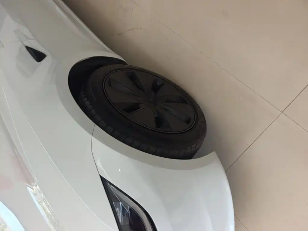 Tesla Model 3 2026 2025 Model Year Facelift Long Range Rear-Wheel Drive