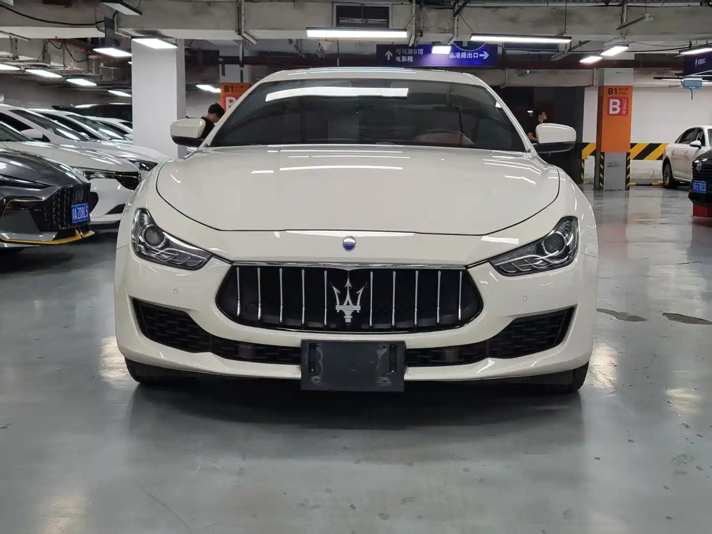 Фото 2 - Maserati Ghibli
