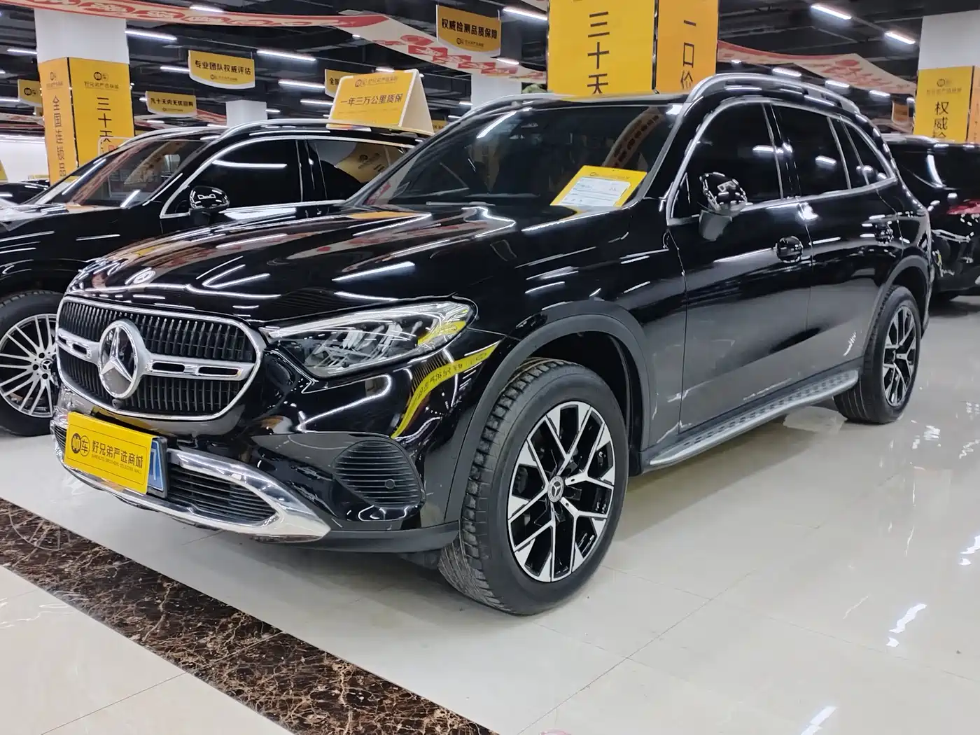 MERCEDES-BENZ GLC