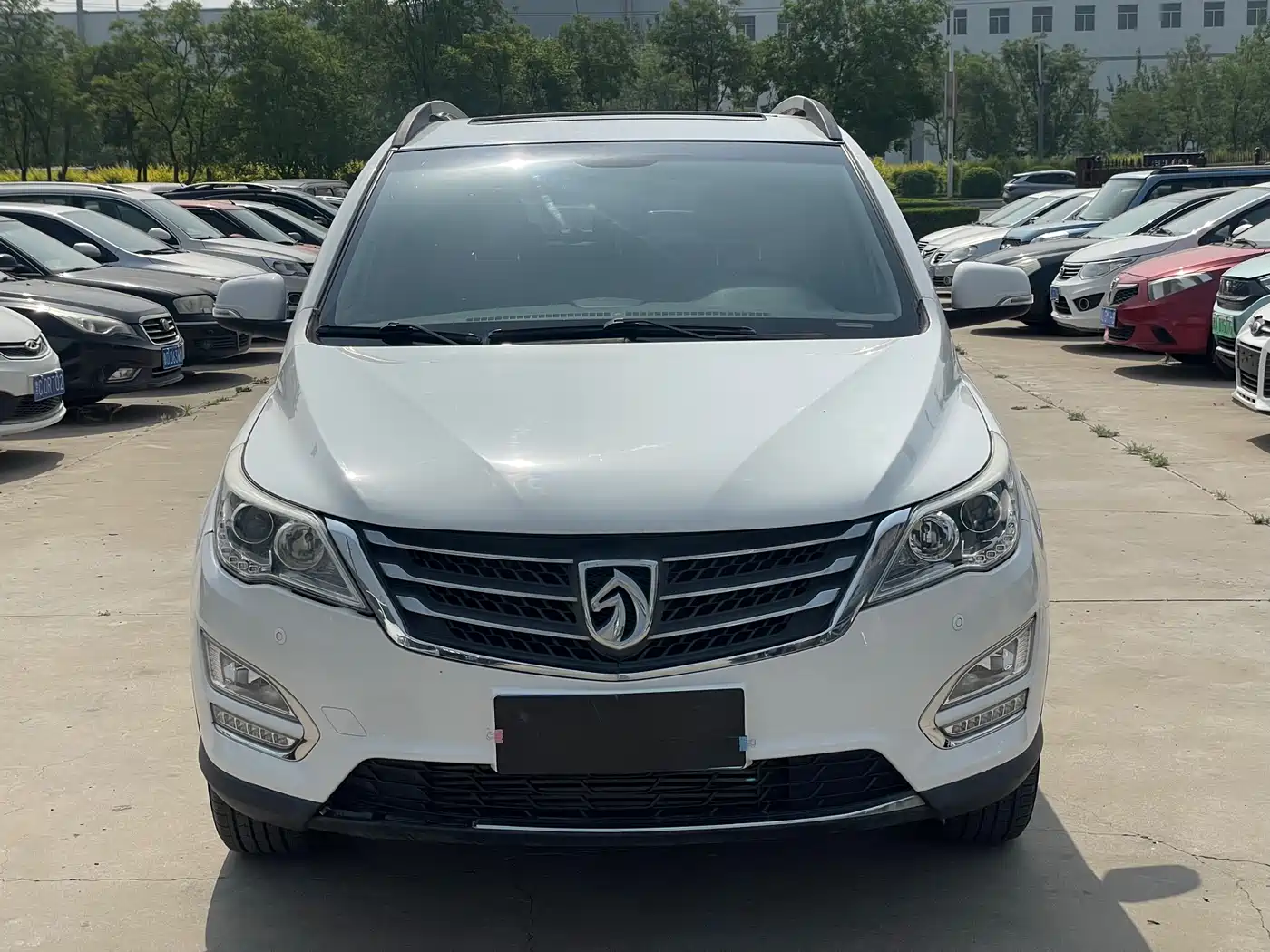 Фото 2 - Baojun 560